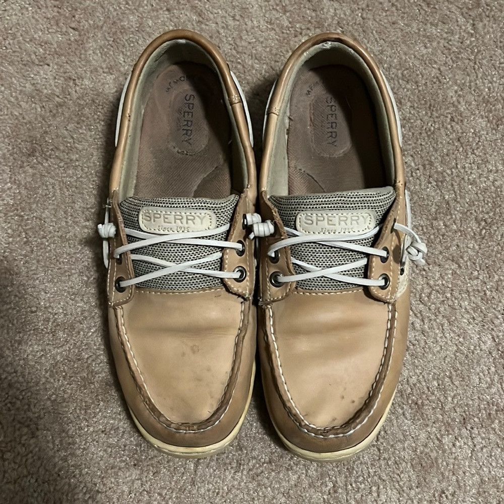 Tan Sperry Top-Sider size 10M